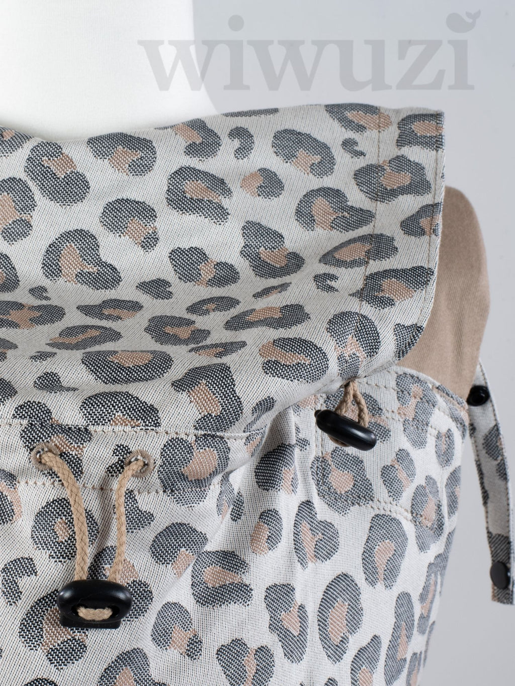 Fräulein Hübsch Mei Tai Toddlersize Leoprint – Ergonomische Babytrage aus Bio-Baumwolle