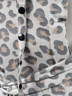 Fräulein Hübsch SoftTai Babysize Leoprint – Detailansicht des Leoprint-Musters