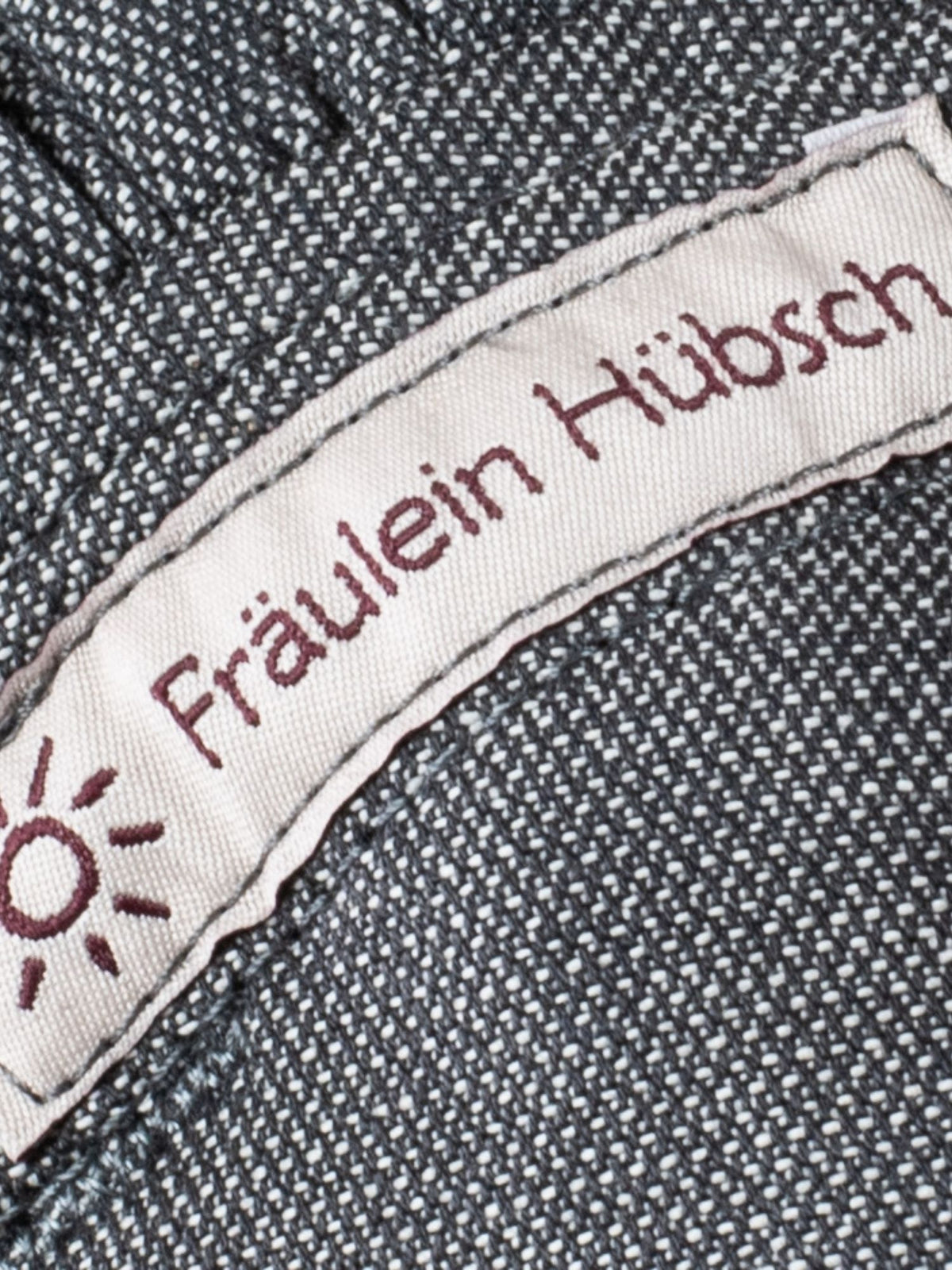 Fräulein Hübsch WrapCon Babysize Graphite – Ergonomische Babytrage aus Bio-Baumwolle
